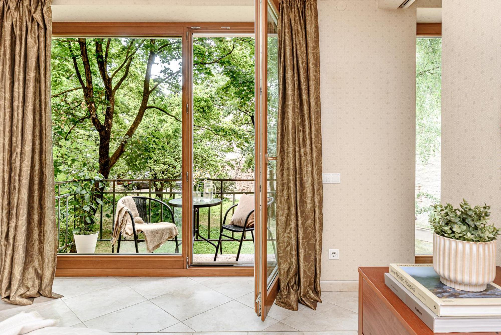 Jacuzzi Apartments X Free Parking X Self Check-In 24X7 By H&H VNO Exteriér fotografie